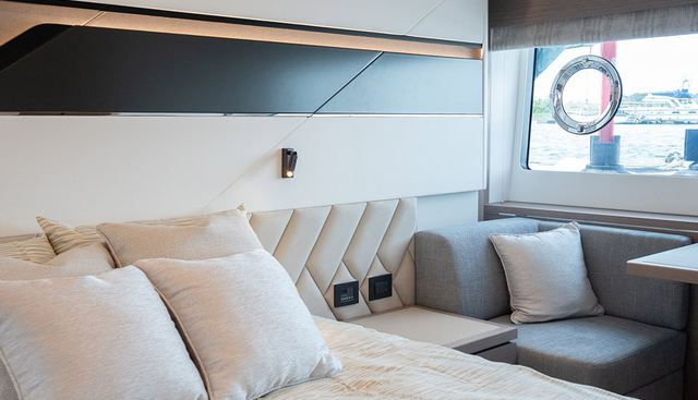 1282475 yacht for sale 3