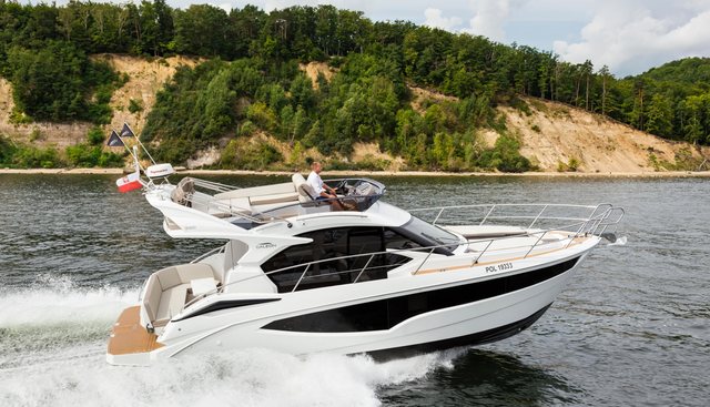 360FLY-052 yacht for sale 29