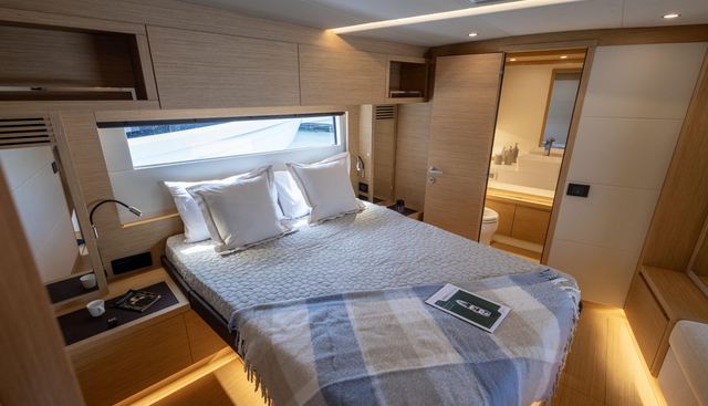 PRGT52 yacht for sale 24