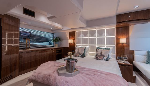 ALLOUISE yacht for sale 35