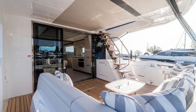 3102668 yacht for sale 19