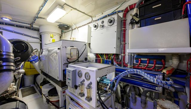 Monte Cristo yacht for sale 33