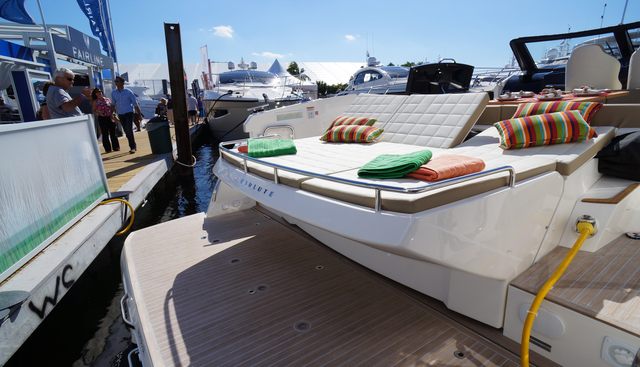 Amaretto yacht for sale 28