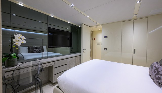 PHOENIX yacht for sale 98