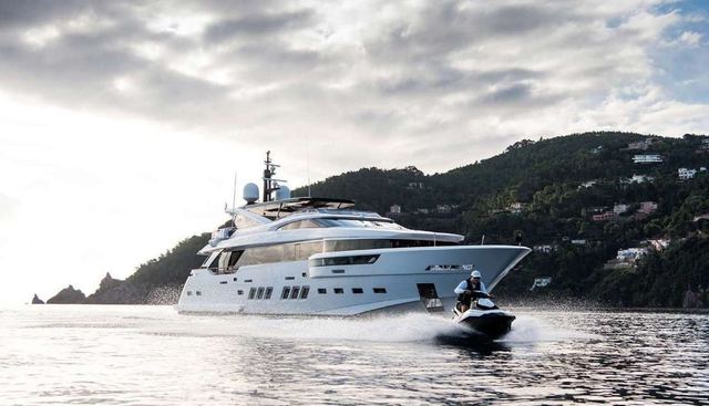 SOULMATE yacht for sale 30