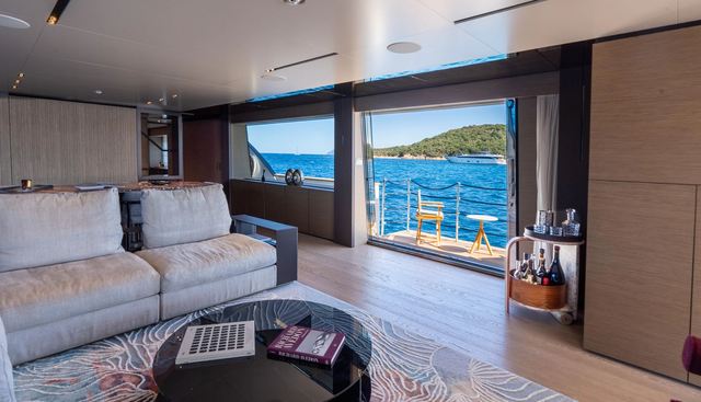 QUEEN J III yacht for sale 13