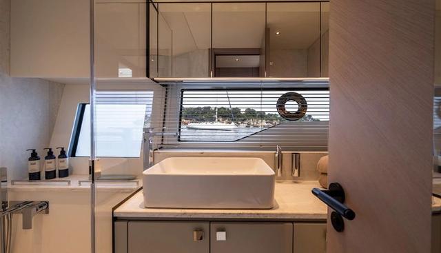 PREDATOR 55 yacht for sale 28