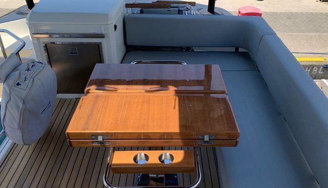 CRANCHI E52F EVOLUZIONE yacht for sale 10