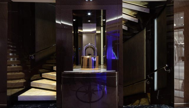 O'Ptasia yacht for sale 8