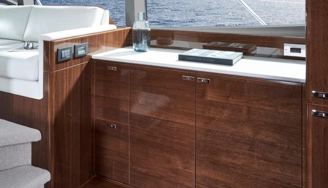 F50235 yacht for sale 15