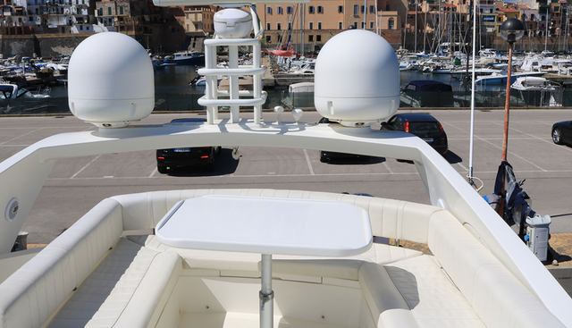 CHAMPAGNE yacht for sale 5
