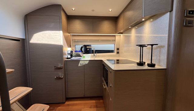 noname yacht for sale 29
