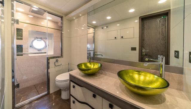 VIVALDI yacht for sale 9