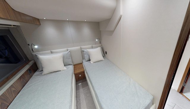 FARPOINT yacht for sale 25