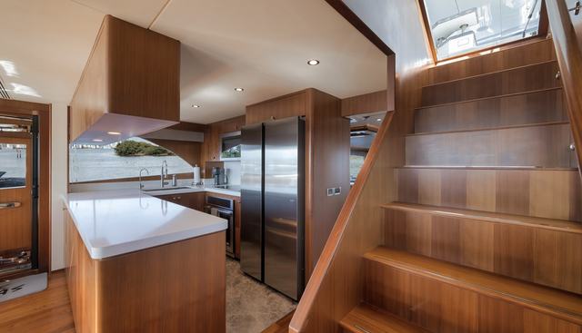 Live Mas yacht for sale 14