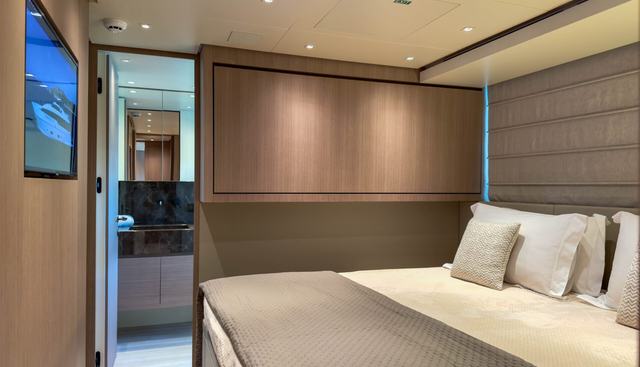 SL90A yacht for sale 48