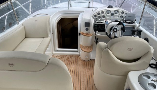 Gin Trap yacht for sale 25