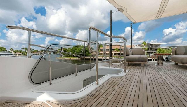 Searenity Now yacht for sale 25