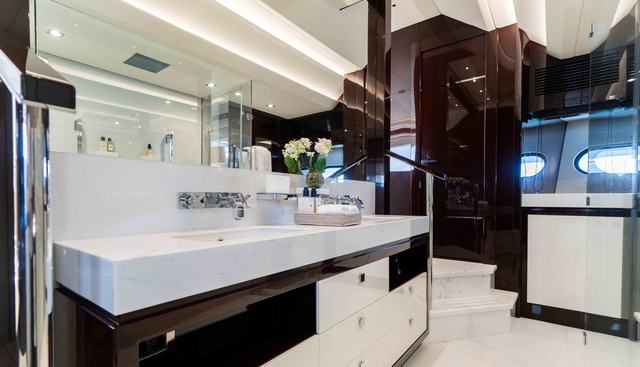 KING POWER yacht for sale 39
