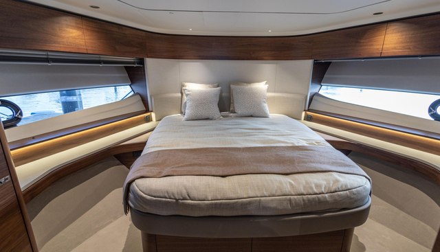 S65524 yacht for sale 104
