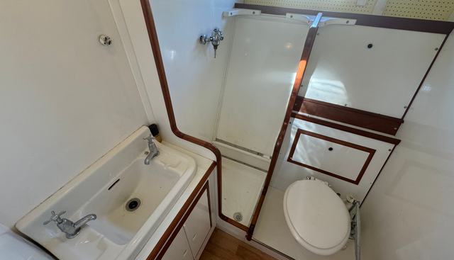 Adrienne yacht for sale 23