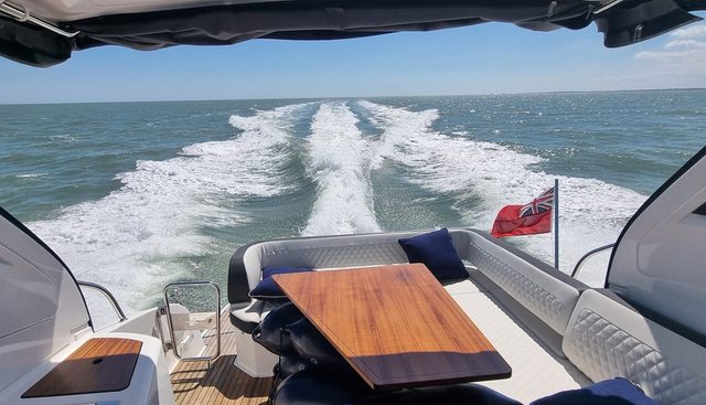 Mac II yacht for sale 7