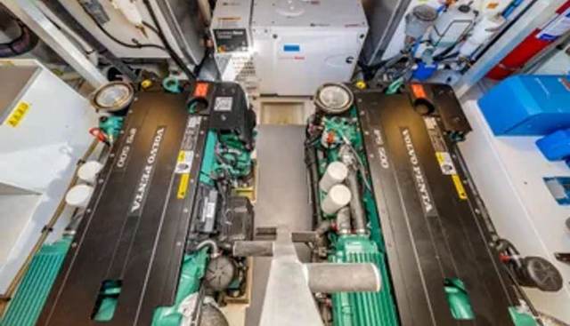 V & A yacht for sale 43