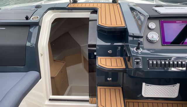 noname yacht for sale 9