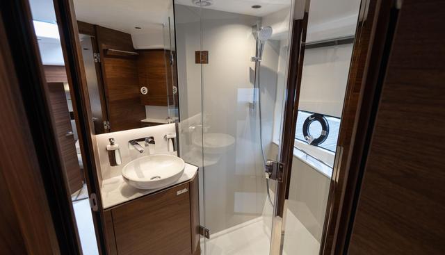 V50943 yacht for sale 89