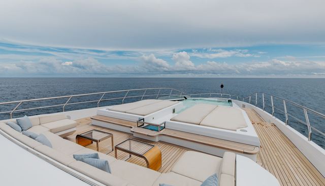 GOLDENEYE yacht for sale 47