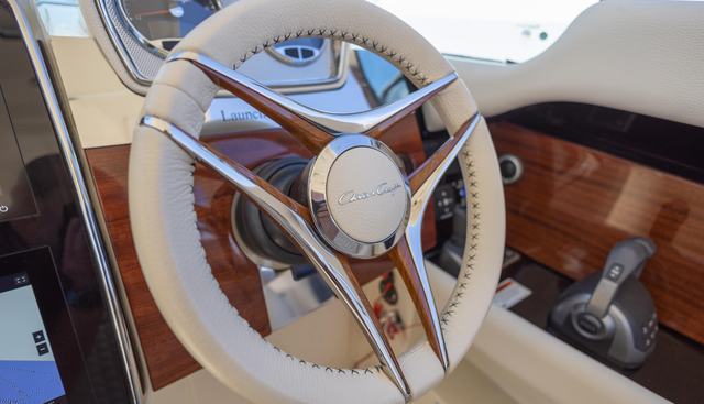 Pan of London yacht for sale 25