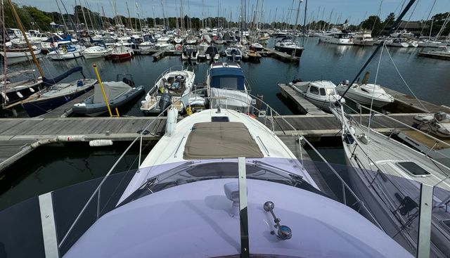 Roxy 2 yacht for sale 5