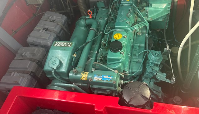 Locomotion yacht for sale 29