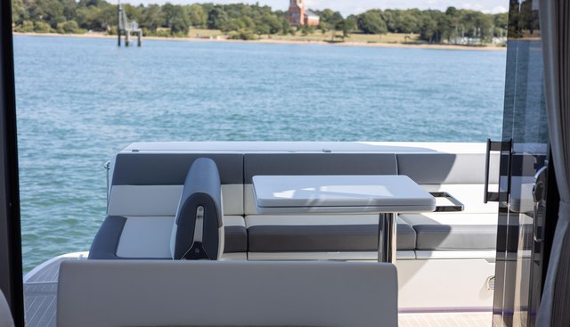 GN440FLY-016 yacht for sale 17
