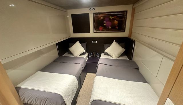 SL94 yacht for sale 28