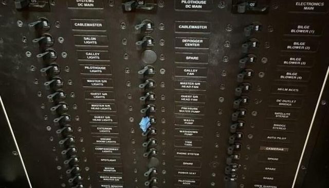 PISCO SOUR yacht for sale 28