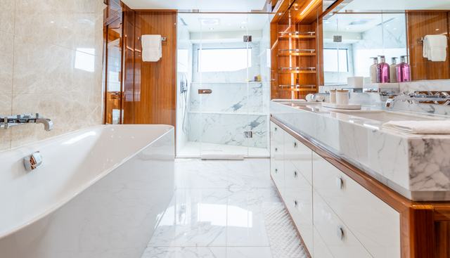 ALADDIN yacht for sale 28