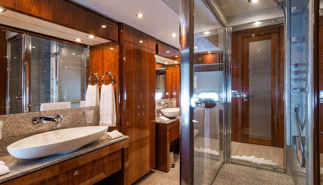 MAORO yacht for sale 12