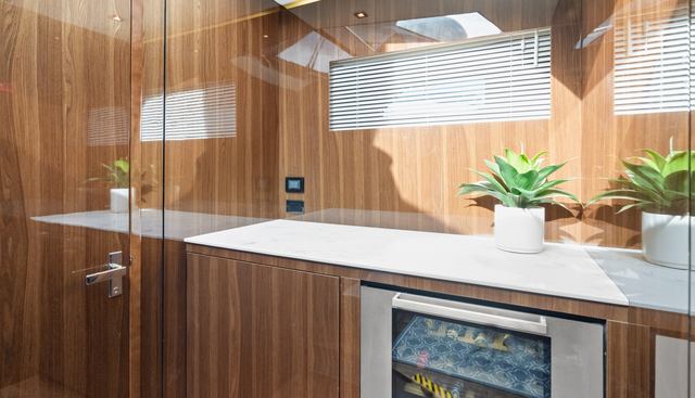 Tropical Dreamer yacht for sale 39