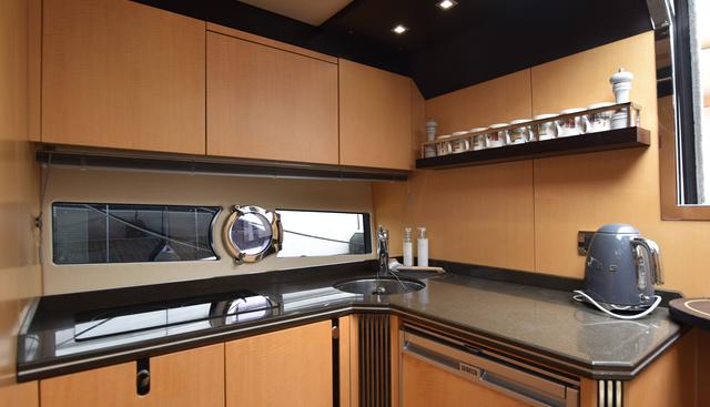 VOLANTIS yacht for sale 29