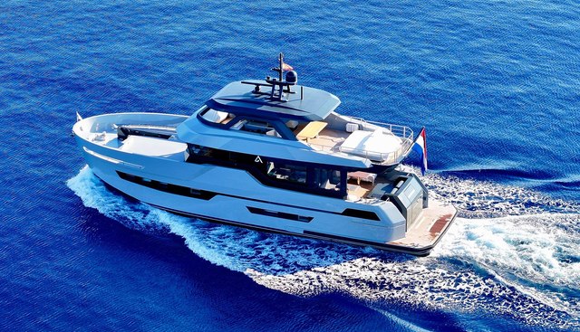 Adventure 780/ 01 yacht for sale 2