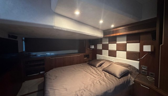 GALEON 445 HTS MY JOY yacht for sale 27