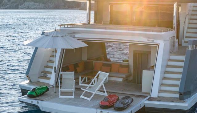 Q.M. yacht for sale 12