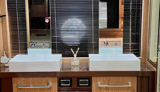 Lamborghini 63 yacht for sale 184