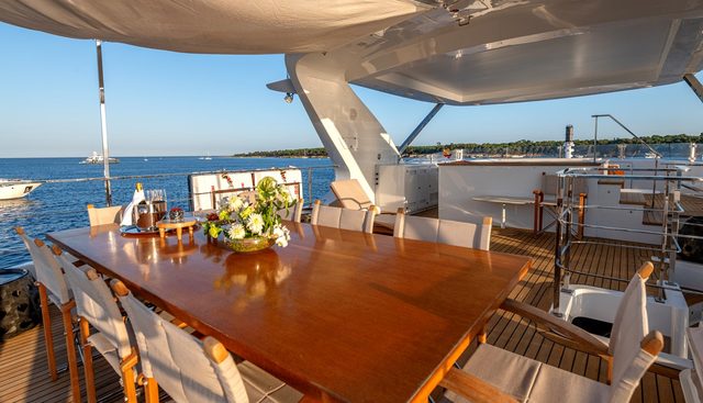 LADY H yacht for sale 35