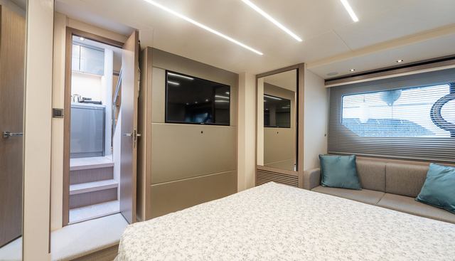 CINQUANTA SETTE yacht for sale 25