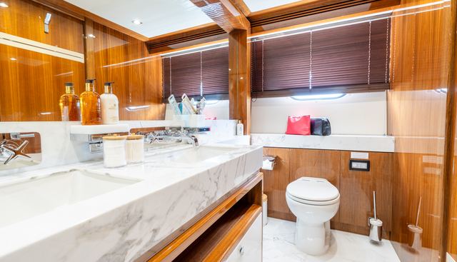 ALADDIN yacht for sale 44