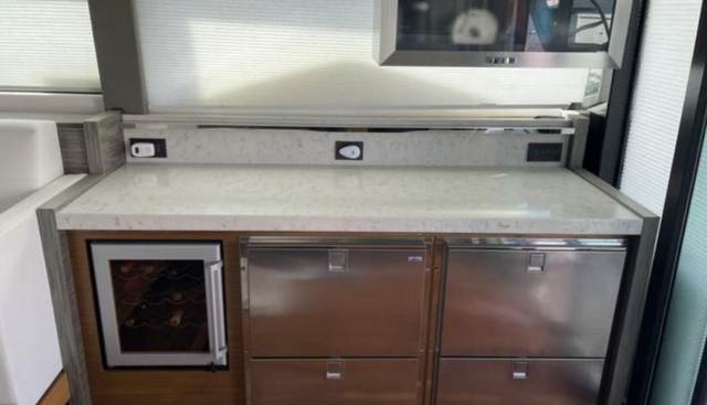 MI DIA yacht for sale 8