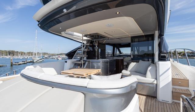S65529 yacht for sale 10