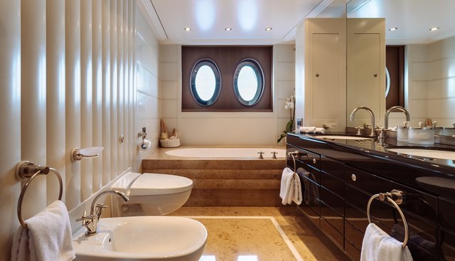 Samira yacht for sale 20